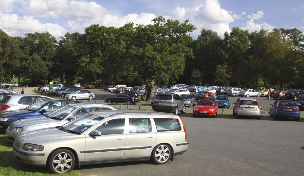 Parking at Newtown Linford